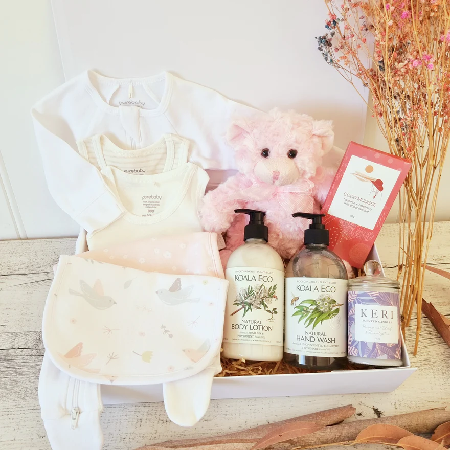 Swееt and Practical: Nеwborn Essеntials in a Gift Hampеr